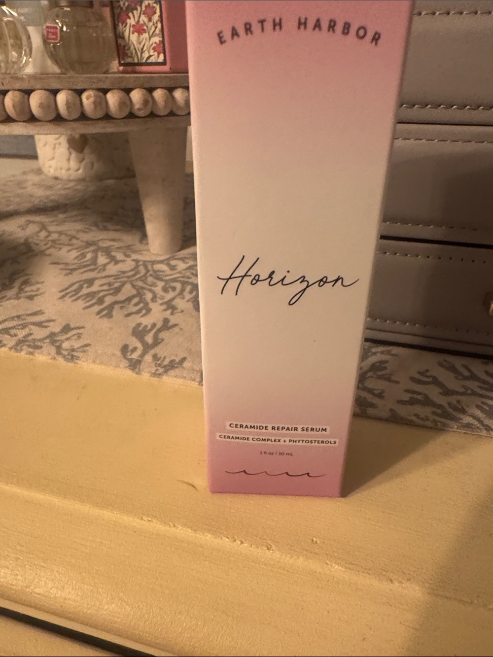 Earth Harbor Horizon Ceramide Repair Serum - Pink Ombre Box